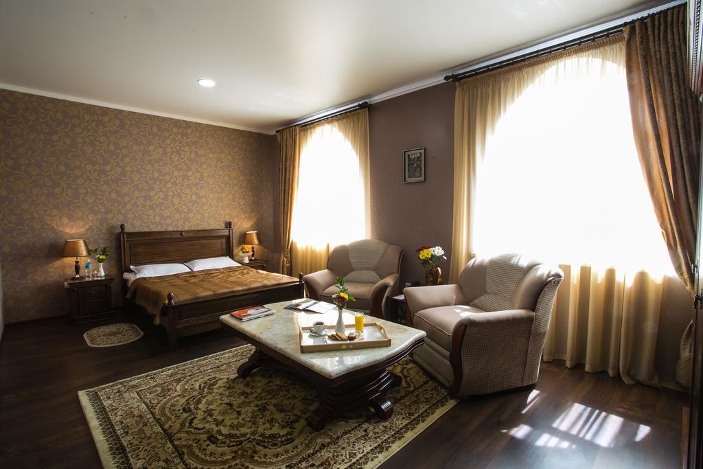 Shah Palace Hotel 비슈케크 객실 사진